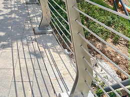 管鋼強不銹鋼管廠家河道護欄客戶自施工案例